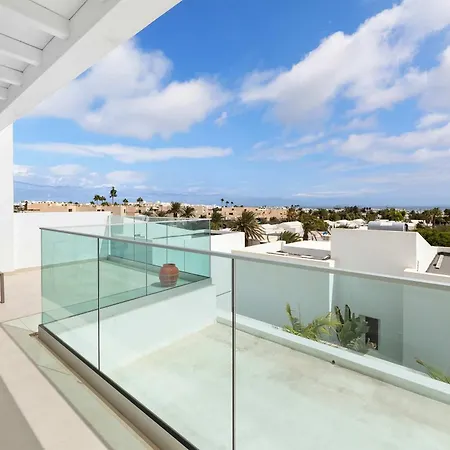 Casa de Férias Miranda Al Mar Jacuzzi Privado Frente Al Mar By Bayside Costa Teguise
